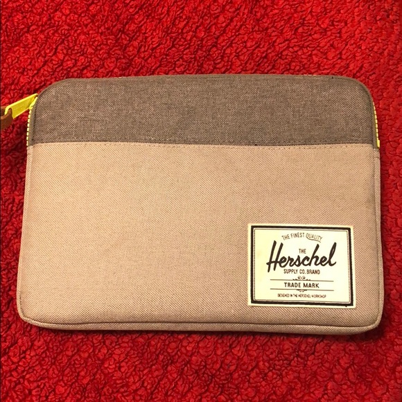 Herschel iPad mini case - Picture 1 of 4